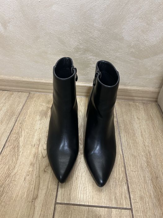 Боти Answear Lab 37 номер