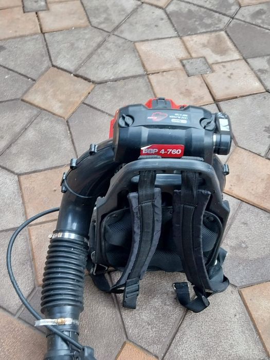 Suflanta de frunze GeoTech  BBP 4-760 cu motor în 4 timpi , noua