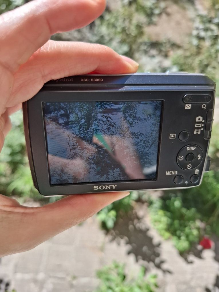 Компактен дигитален фотоапарат SONY Cybershot S3000