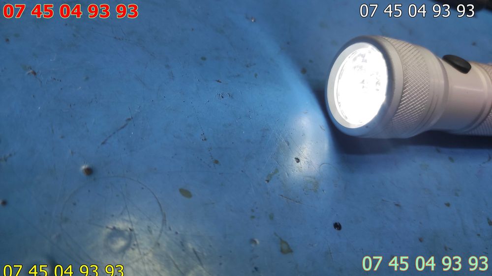 lanterna metalica cu leduri 3 baterii AAA