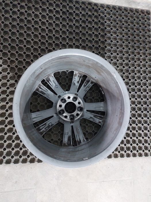 trei jante 19 originale mercedes s w222 / a217 / c217 8,5j et36
