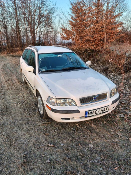 Vând Volvo V40 an 2001