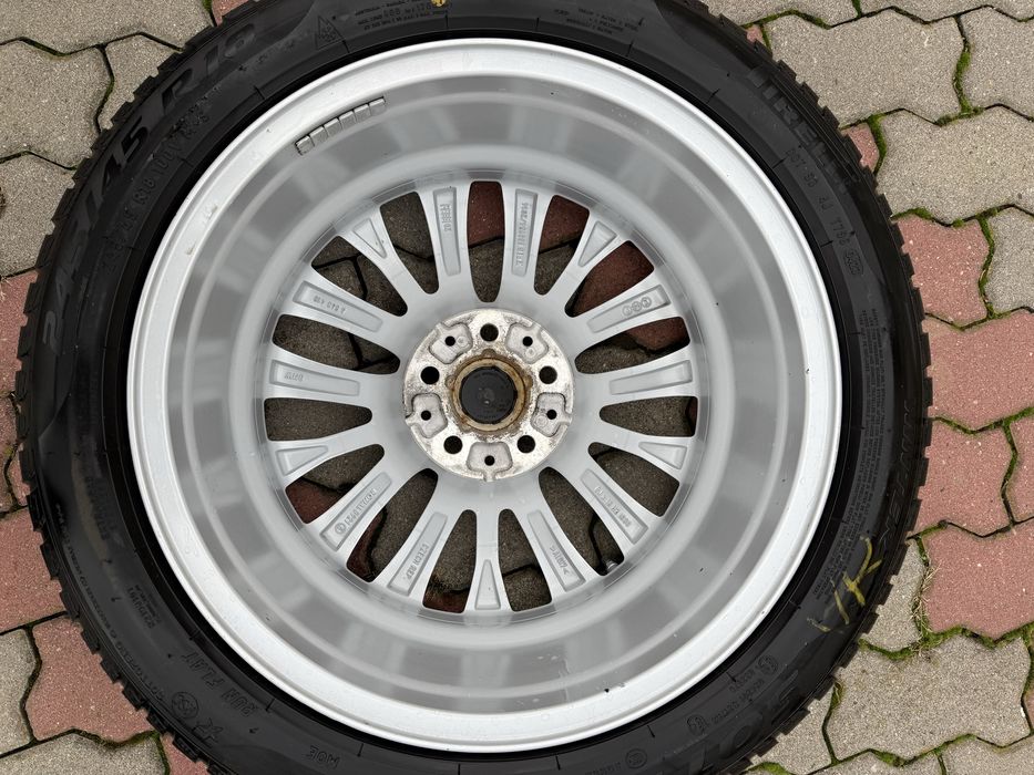 Jante de aluminiu originale BMW R18 cu cauciucuri bune de iarna