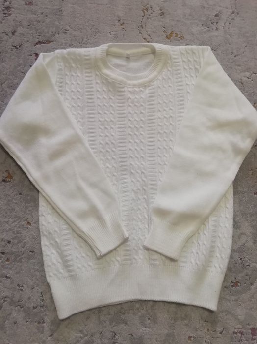 Новая белая кофта