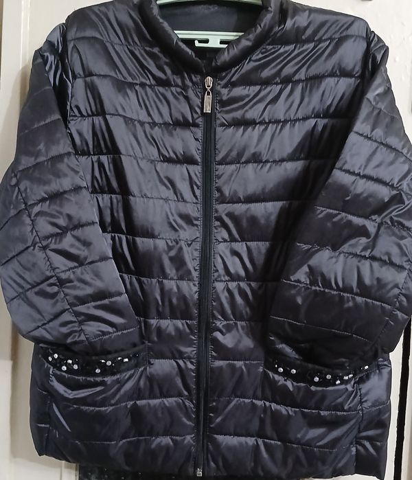 Куртка демисезонная.