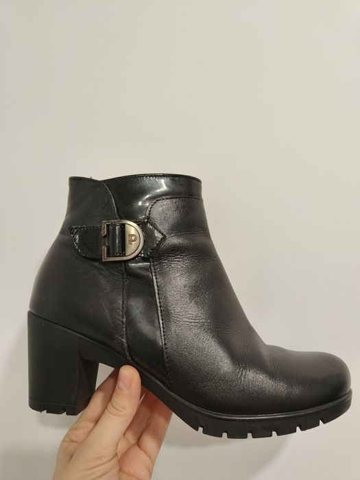 Botine din piele naturala