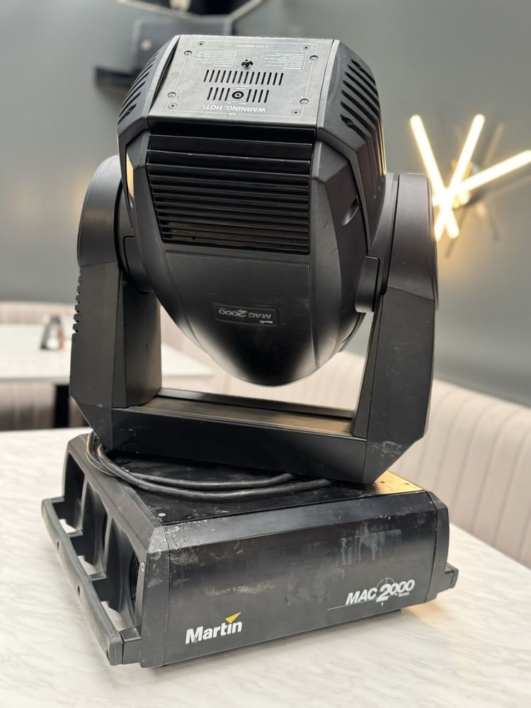 Led - Martin Mac 2000