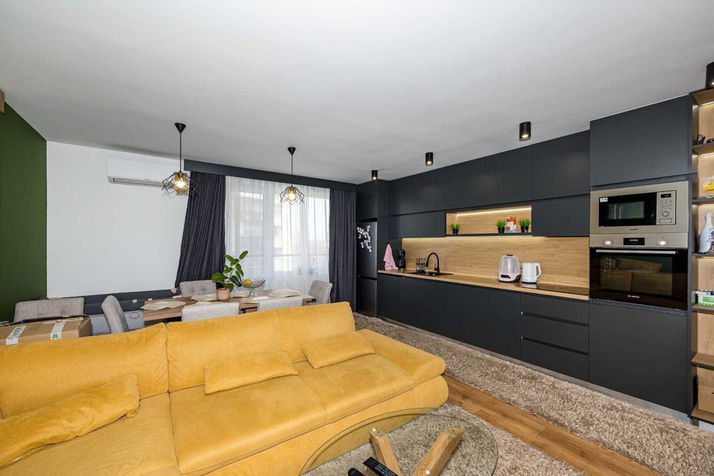 Продава се Тристаен апартамент в Пловдив, Въстанически - 83 кв.м за 1858 €/кв.м - Снимка #8