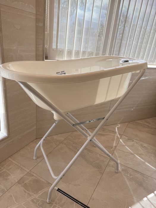 Бебешка вана със стойка Lorelli