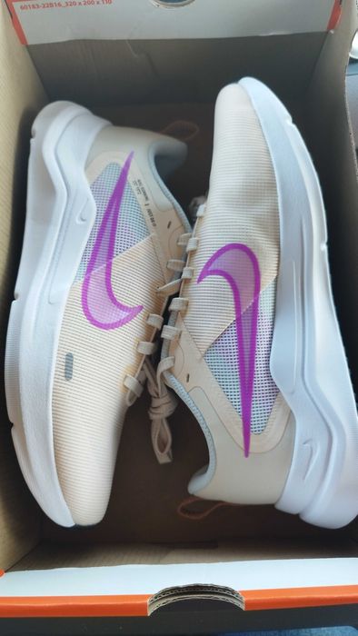 Нови оригинални дамски маратонки Nike