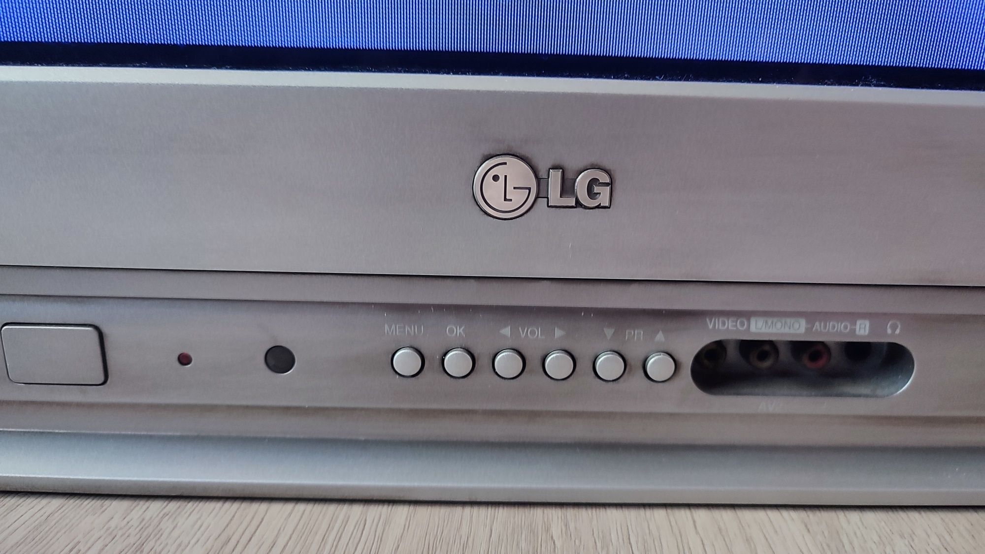 Телевизор LG 21' 4:3