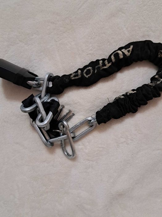 Противоугонная цепь продам для велосипедов мапедов скутеров и тд