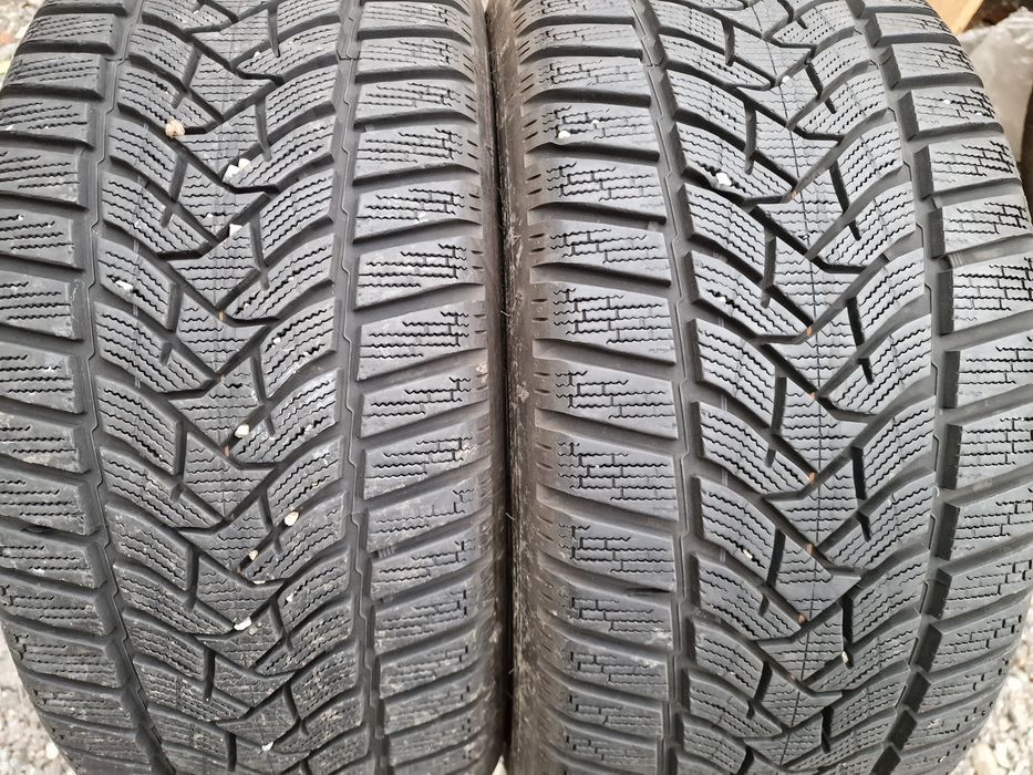 Anvelope 245/40R19 marca Dunlop, M+S, 8 mm