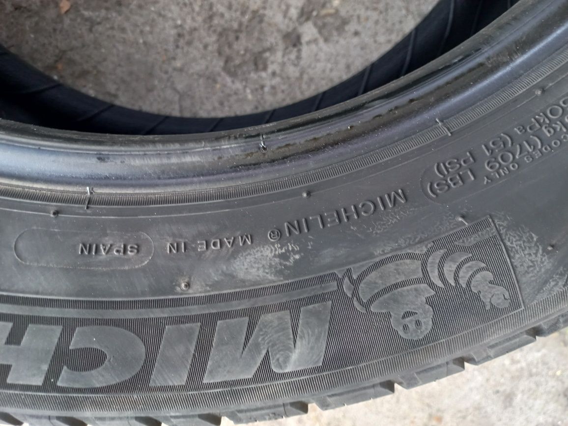 Летни гуми  4 броя Michelin 235/55R17