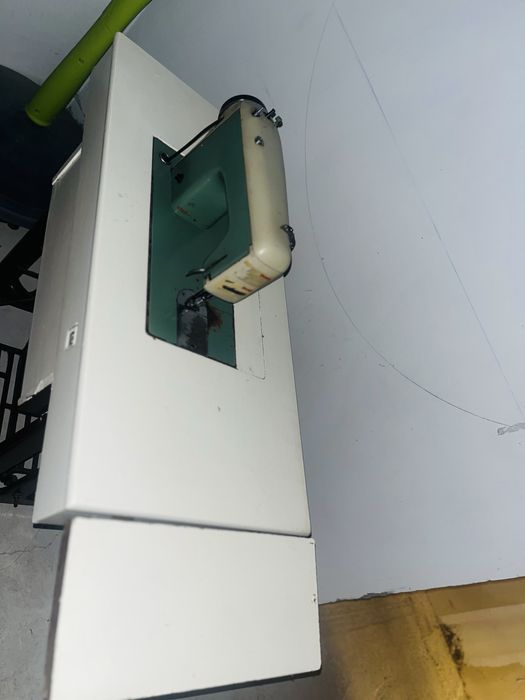 Mașina de cusut manuala stare excelenta