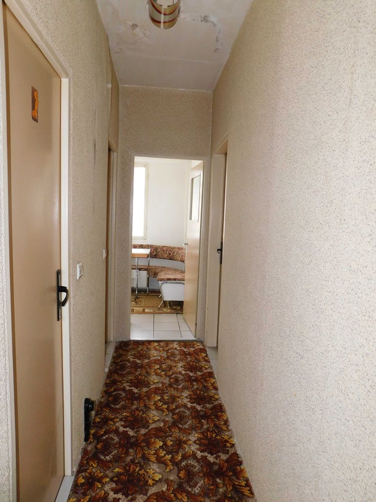 Продава се Тристаен апартамент в Търговище, Център - 78 кв.м за 1308 €/кв.м - Снимка #5