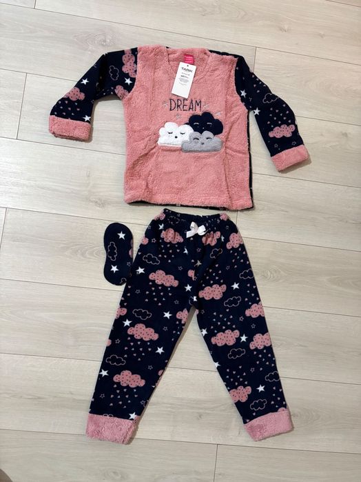 Pijama pufoasa de fete