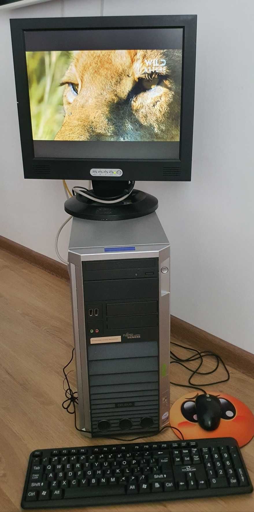 calculator desktop PC complet, unitate+monitor cu boxe pentru scoala