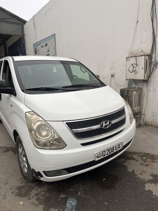 Sotiladi Hyundai h-1 2012 yil