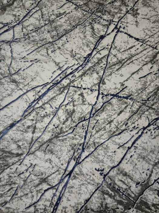 Новый современный палас