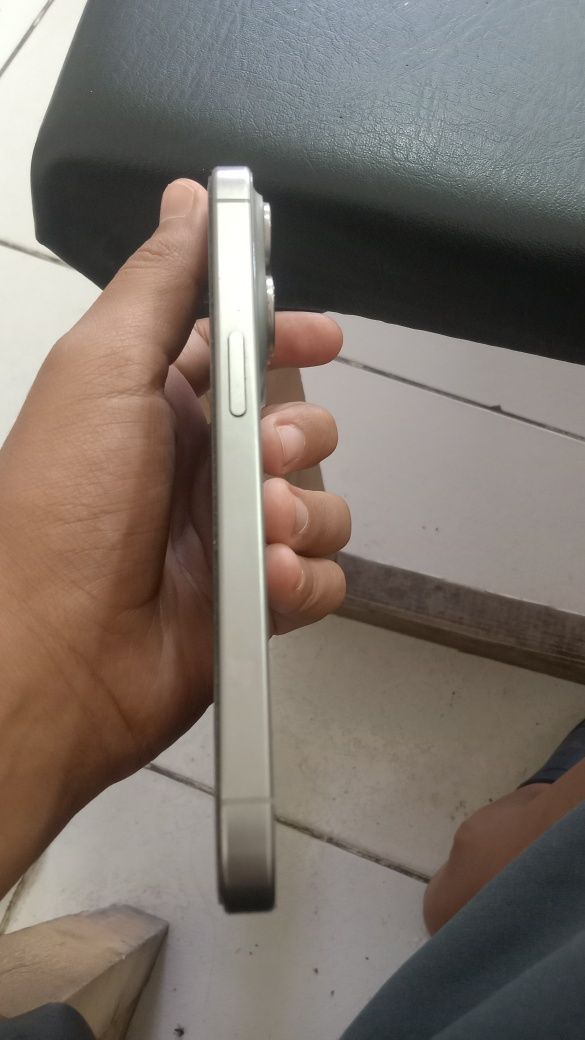 Iphone 15 pro holati edial