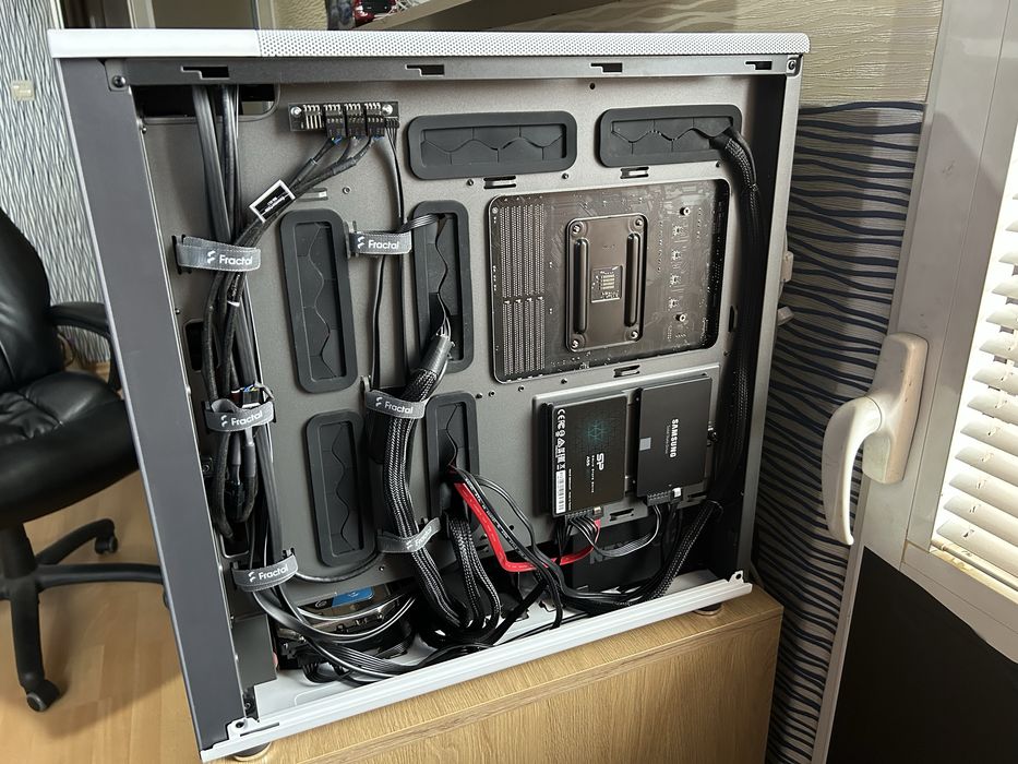 Gaming PC Компютър за игри или работа