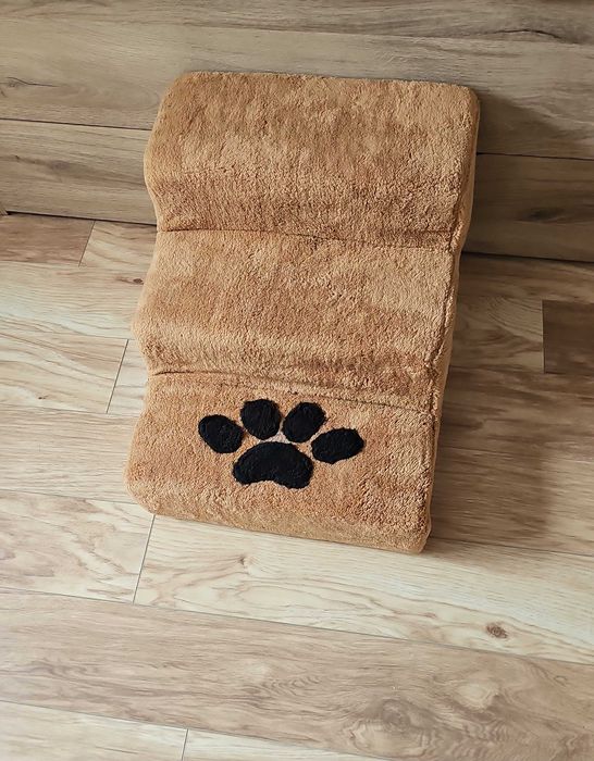 Стълбичка за малък домашен любимец