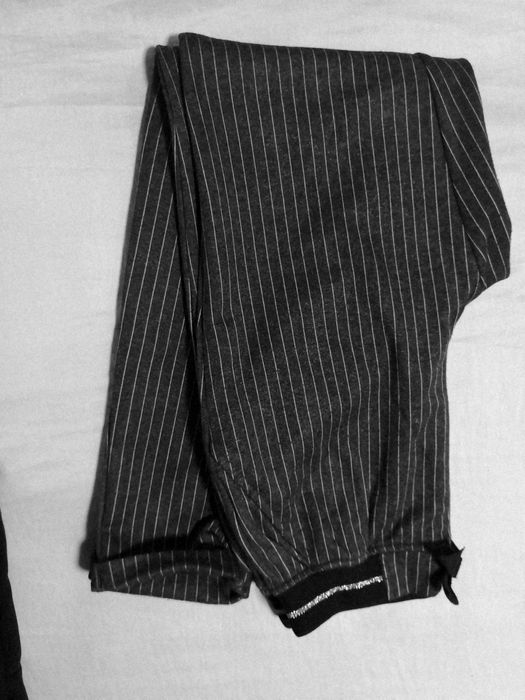 Vând urgent blugi oricare 3 pereche la 100 de lei