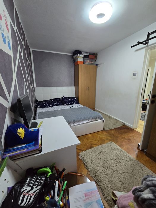 Inchiriez regim hotelier apartament 2 camere Craiova Targul de Craciun