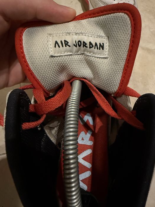 Jordan 270 Mars (sireturi custom)