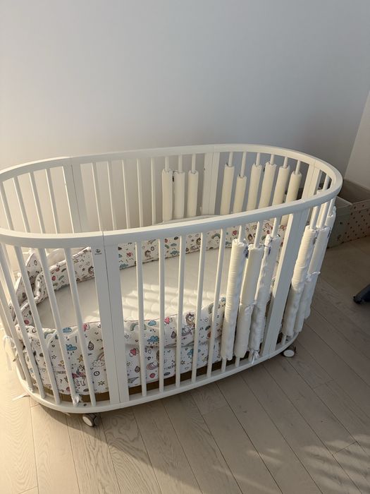 Patut 0-5 ani Stokke Sleepi V3 cu 2 saltele, protectii laterale