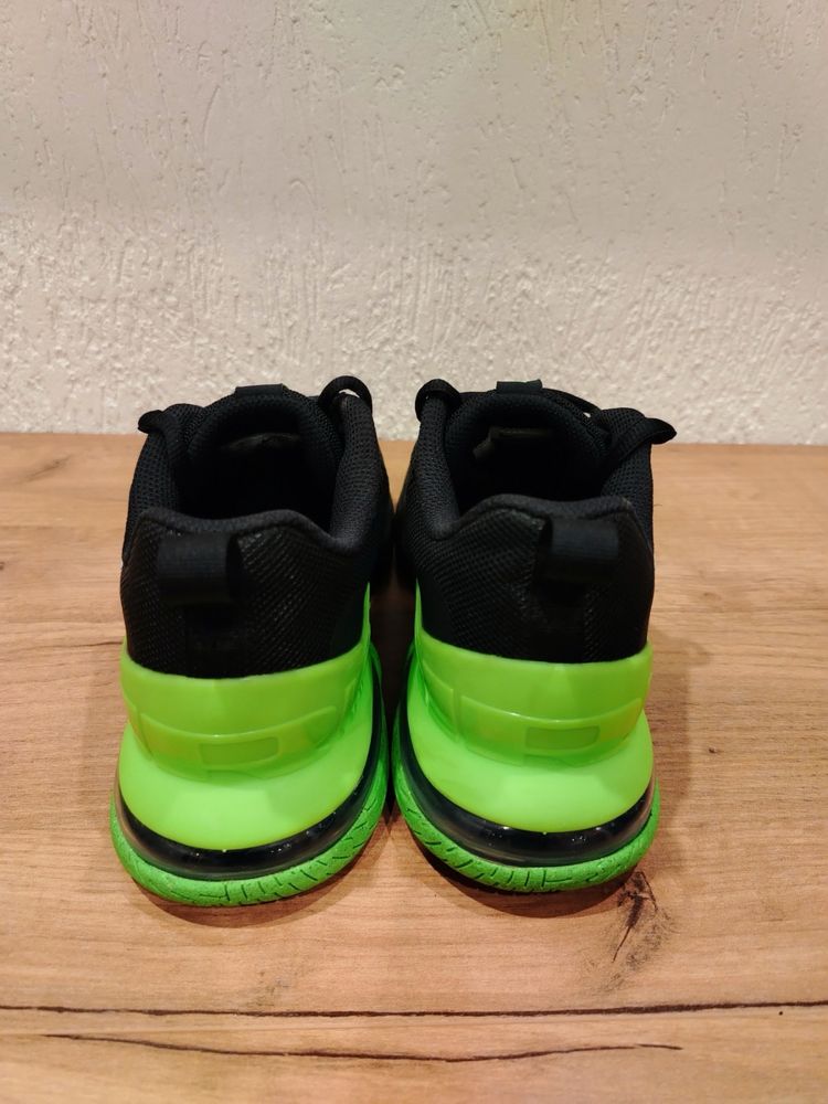 Маратонки Nike 40