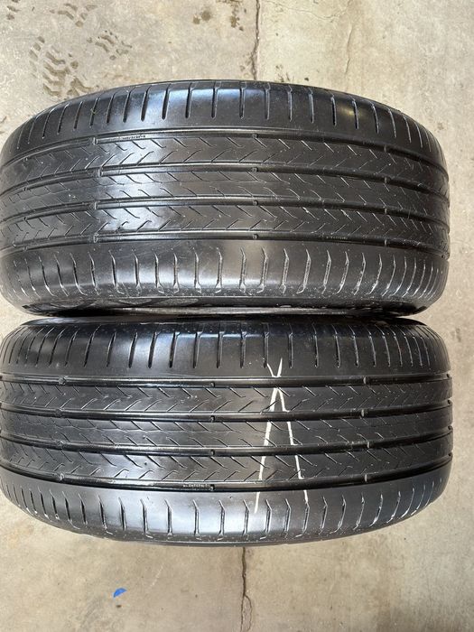 Vând 2 anvelope 255/50/19 continental de vară ca noi