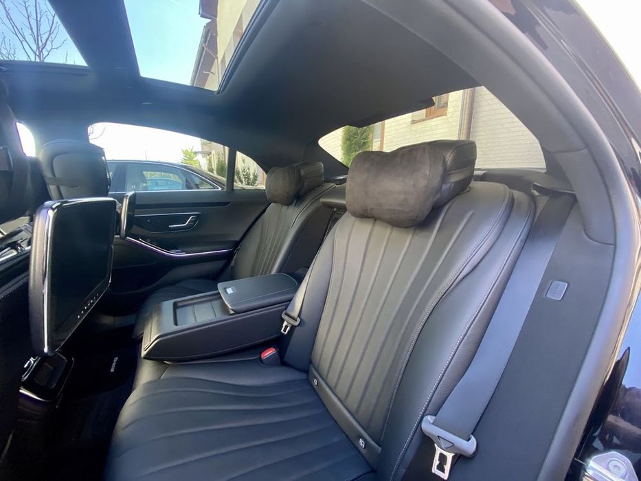 Perna Tetiera Auto Scaun Lux Maybach Neagra/Bej/Maro