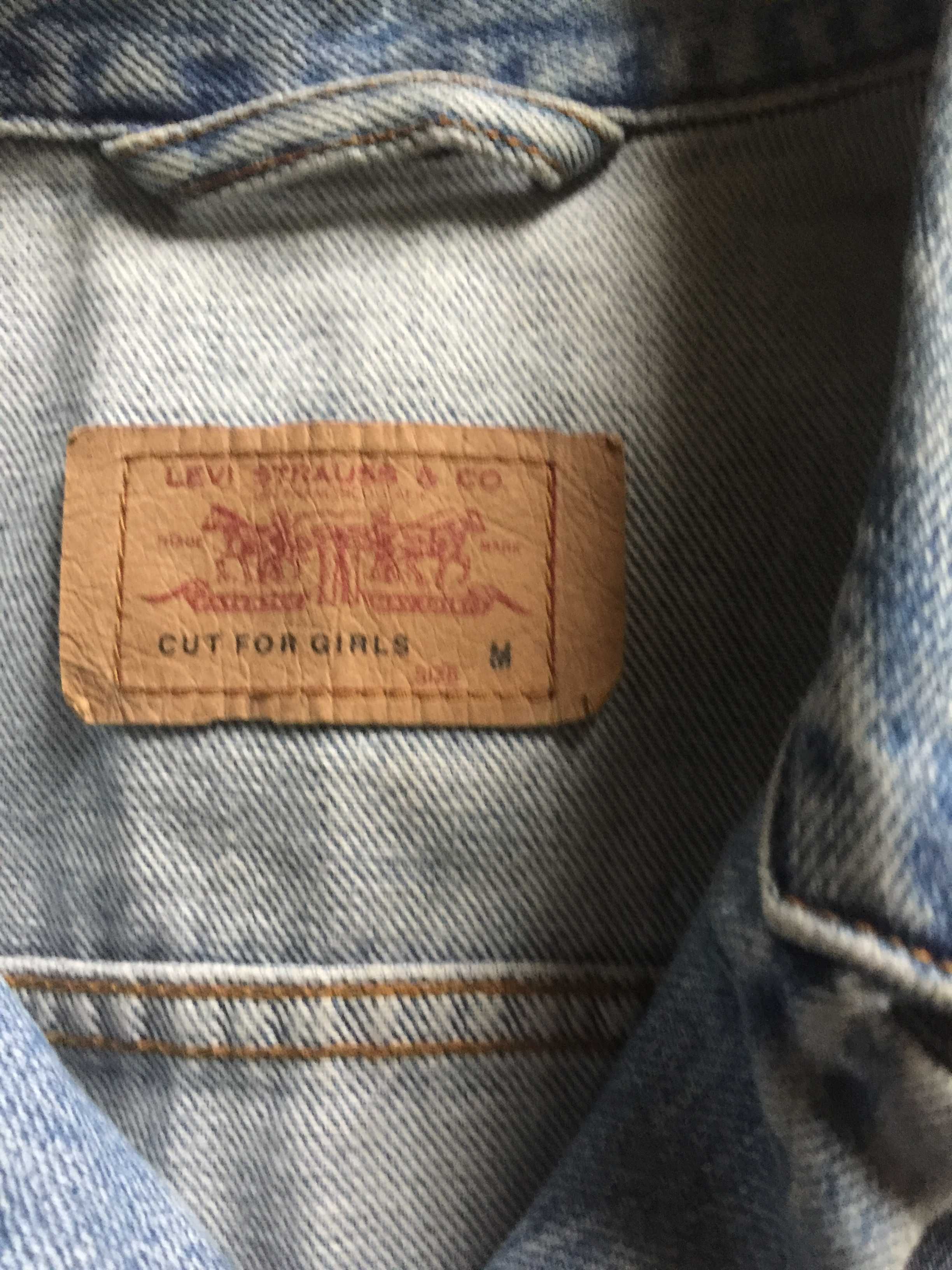 Продам две джинсовые жилетки Levi's и Esprit! Оригиналы! Размер 44-46