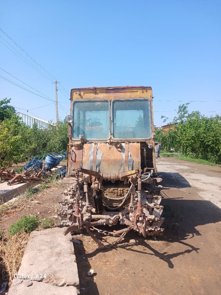T 75 Kazakstan tractor xolati yaxshi pulik chisel chel mashinasi bor