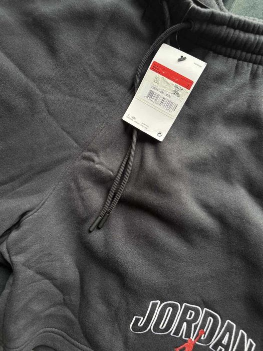 Оригинални мъжки Jordan шорти – размер L, чисто нови