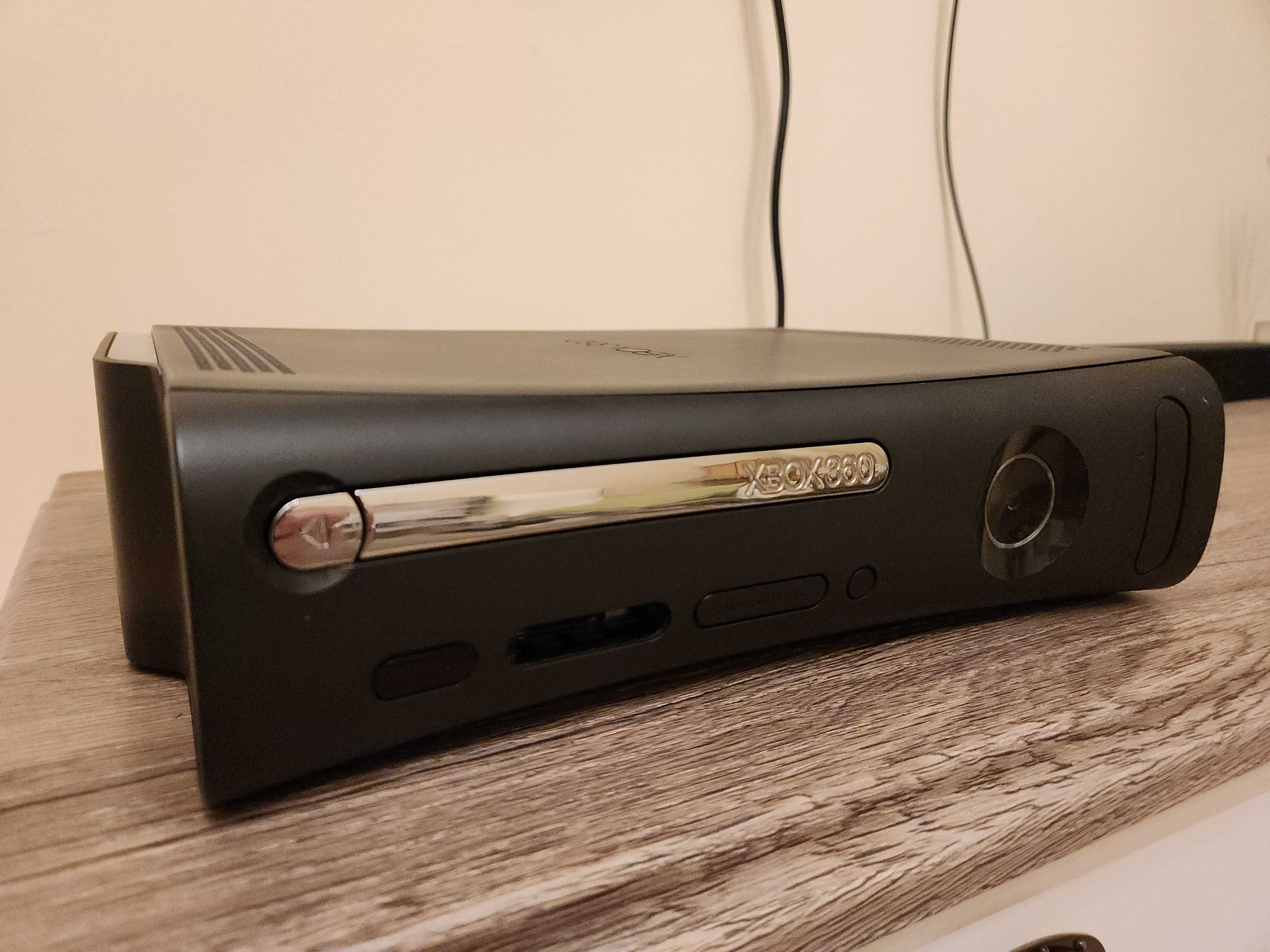 Xbox 360 Elite (120Gb), Complet functional