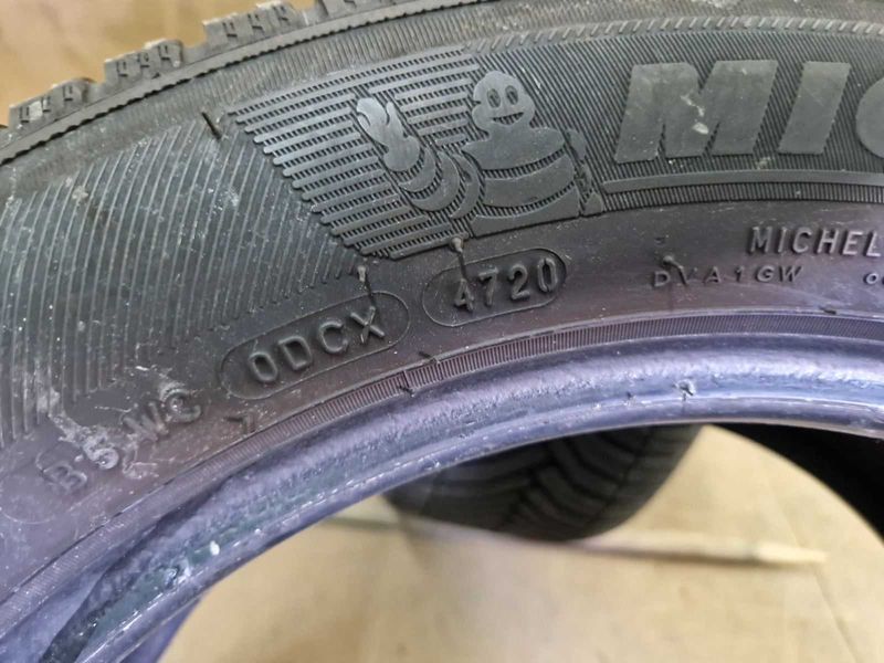 2 Michelin R16 205/55
всесезонни гуми
DOT4720