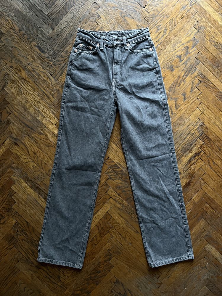 Pantaloni/blugi Weekday gri - mărimea XS