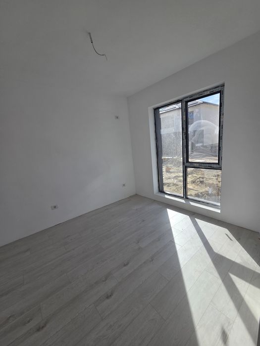 Lângă București -Bragadiru - Vilă Modernă cu 3 Dormitoare, Curte 316mp