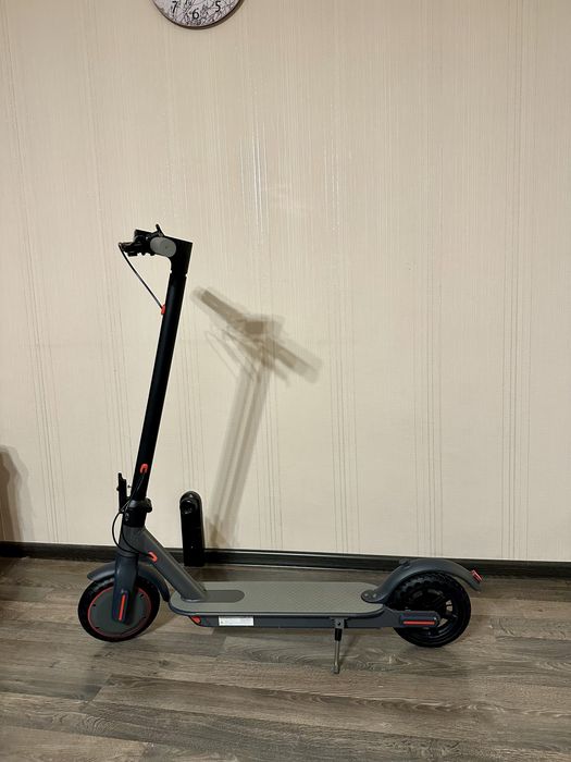 Електрическа тротинетка с макс скорост 25 km/h