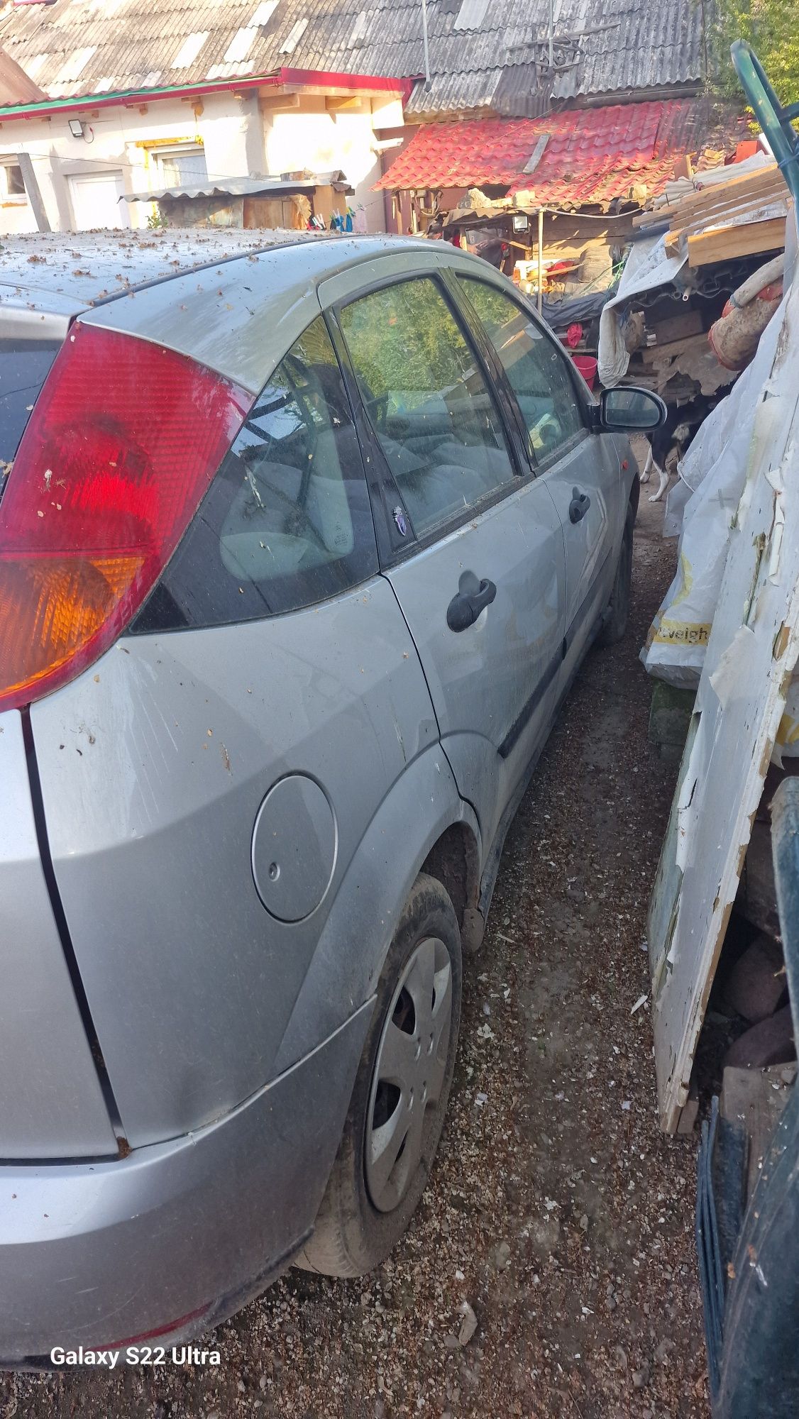 Vând Ford focus 1 2001 1.8 tdci întreg posibil reparat