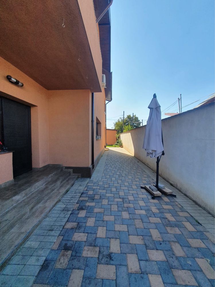 Casa vila in Chitila central