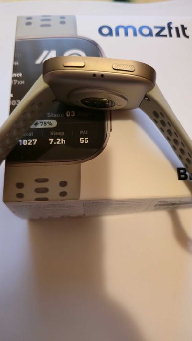 Vand Amazfit Bip 6 nou cu garantie 2 ani MediaGalaxi stare  ff buna.