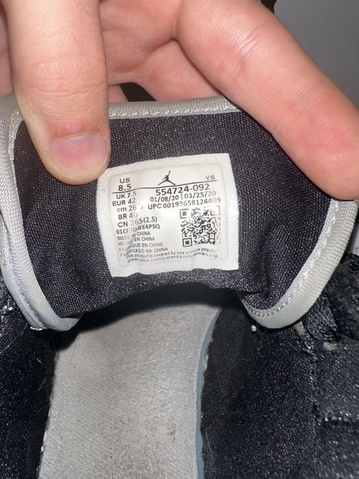 Air Jordan 1 Mid Light Smoke Grey