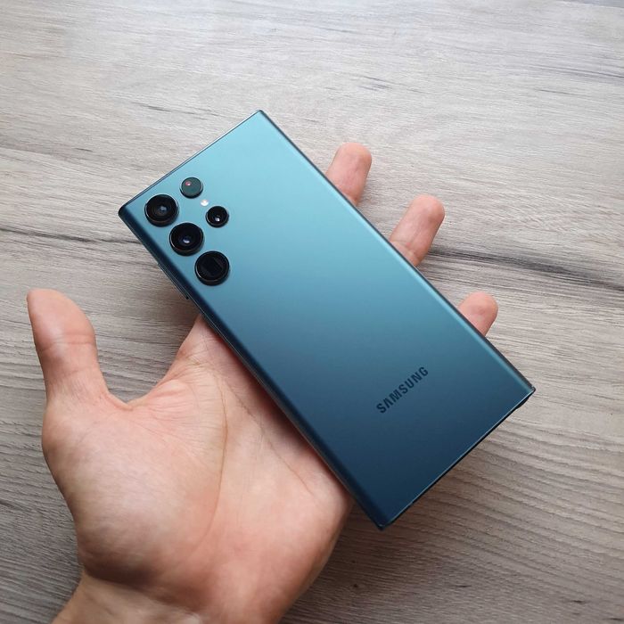 Galaxy S22 ULTRA 12GB/256GB "Snapdragon 8 Gen 1"