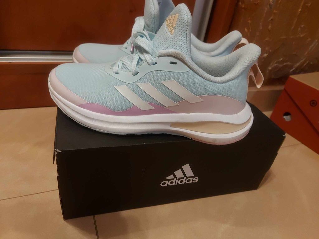 Маратонки Adidas