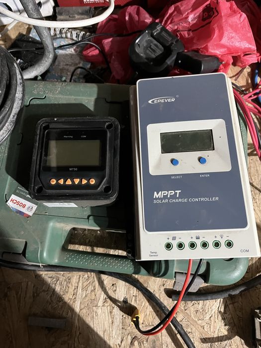 De vanzare doua invertoare de 4 kw.