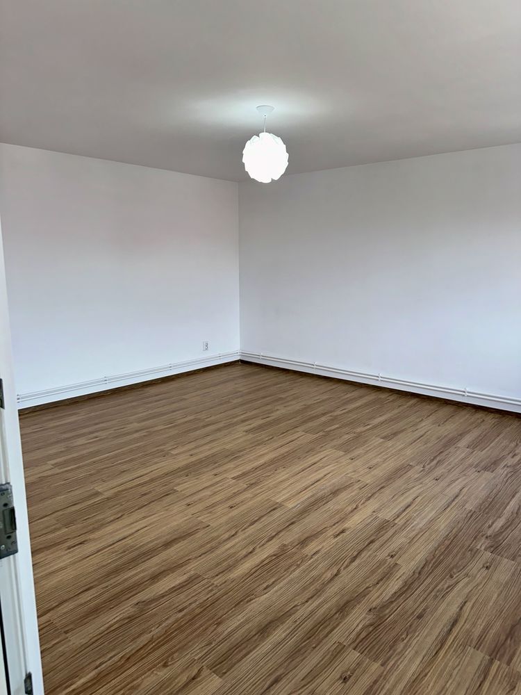 INCHIRIERE Spatiu Comercial Zona Alexandru Cel Bun